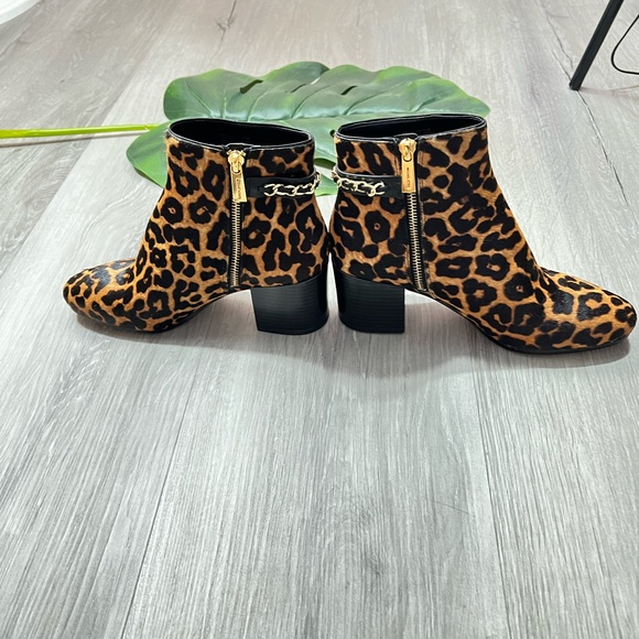 Michael Kors Elsa Mid Bootie Cheetah. Hair-calf  ✨brand new✨ No box - Picture 7 of 11